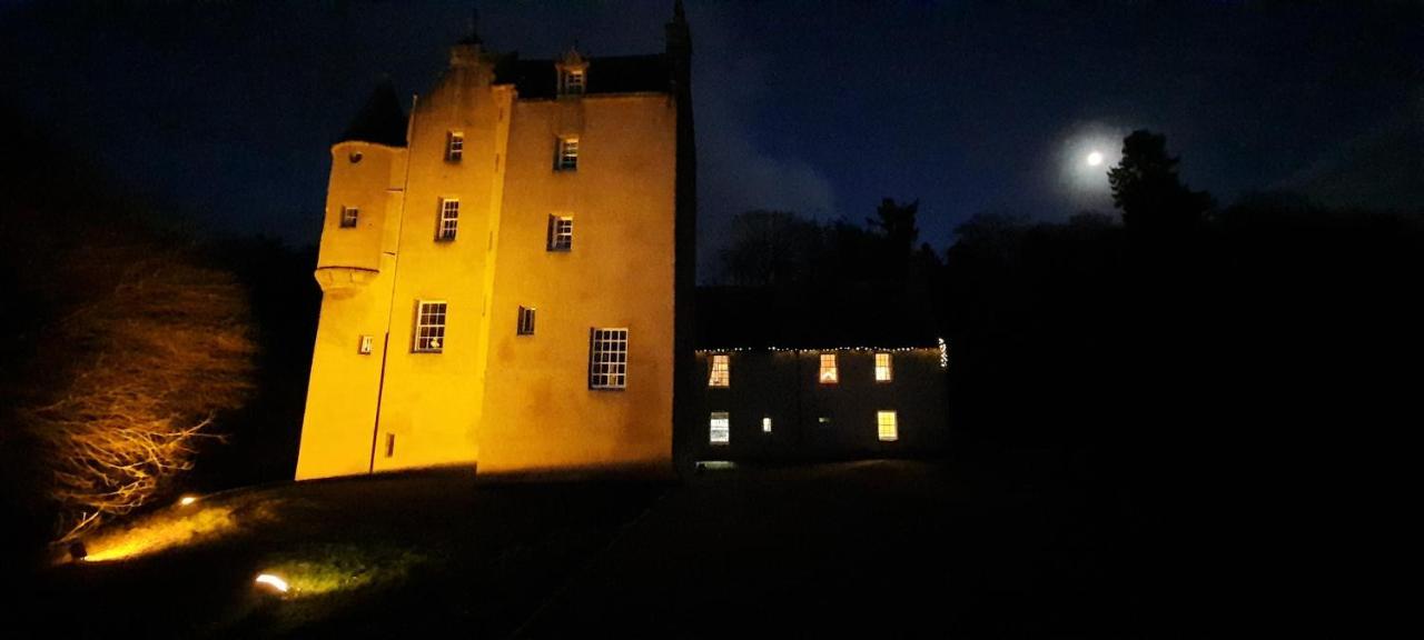 Villa East Wing Lickleyhead Castle à Auchleven Extérieur photo