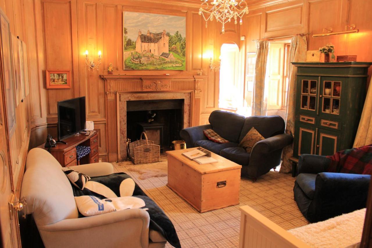 Villa East Wing Lickleyhead Castle à Auchleven Extérieur photo